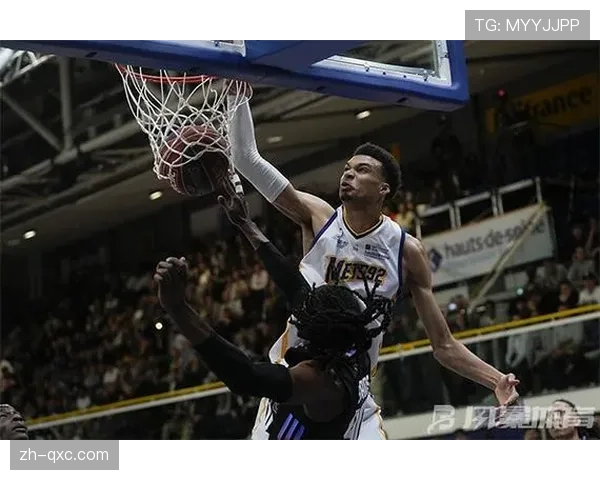 文班亚马展现跨位置能力 三分与护框兼具代表新趋势